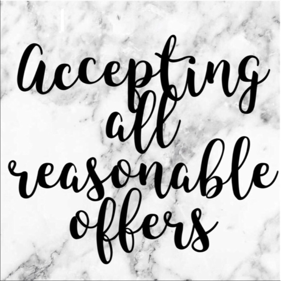 Meet your Posher, Chrissy - Picture 2 of 2